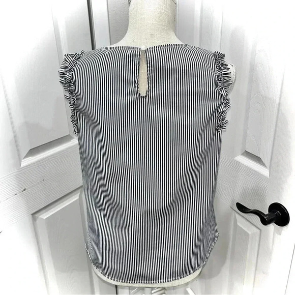 Signature Studio railroad striped, embroidered, sleeveless shirt with waist tie - Picture 2 of 9